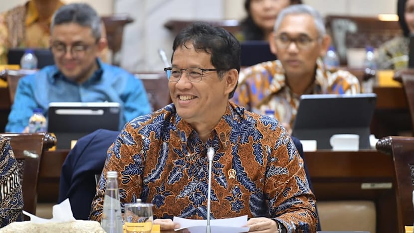 Makna tersembunyi batik andalan Menkeu Purbaya yang sering dipakai ulang