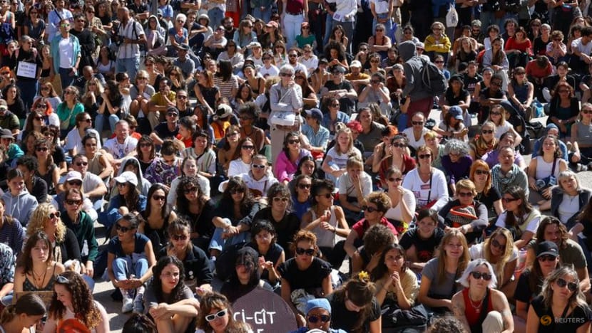Hundreds gather in France in support of Giselle Pelicot and all rape victims Hundreds gather in France in support of Giselle Pelicot and all rape victims