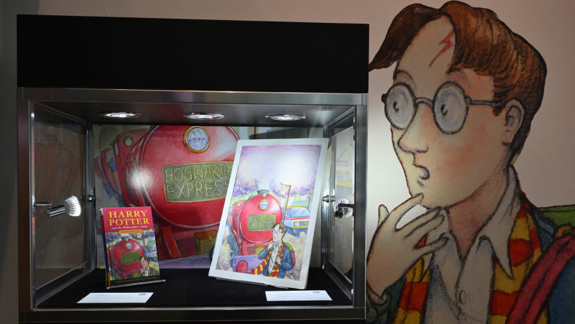 Edisi pertama novel 'Harry Potter and the Philosopher’s Stone' dilelong £18,000