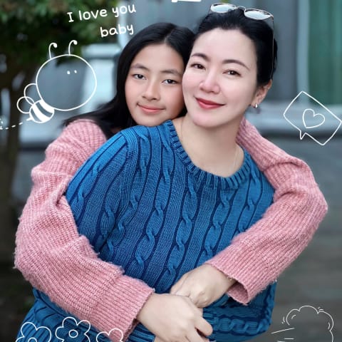 惊!阿雅女儿成长惊人,正面照曝光揭开神秘面纱