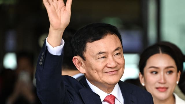 泰国前首相达信正在草拟向王室请求特赦申请