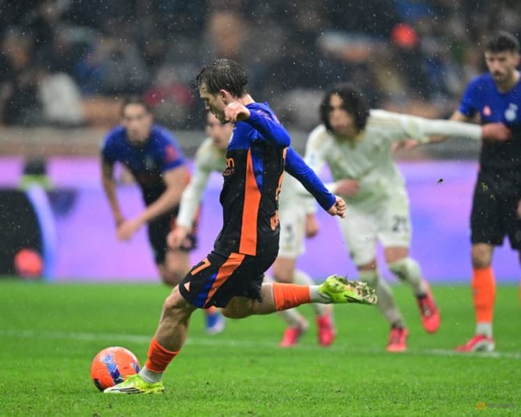 Inter fight back to beat Pisa 6-2 and maintain control in title race