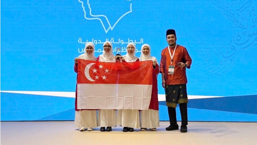 Pasukan pembahas Madrasah Alsagoff jadi wakil ASEAN pertama berentap dengan penutur asli Arab, 2 dinobat pembahas terbaik