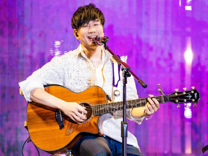 JJ Lin's management says rumours of singer dating Chinese influencer are 'baseless' JJ Lin's management says rumours of singer dating Chinese influencer are 'baseless'