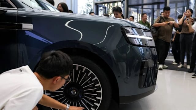 中国拟修订道路交通安全法 明确自驾违法由车企负责