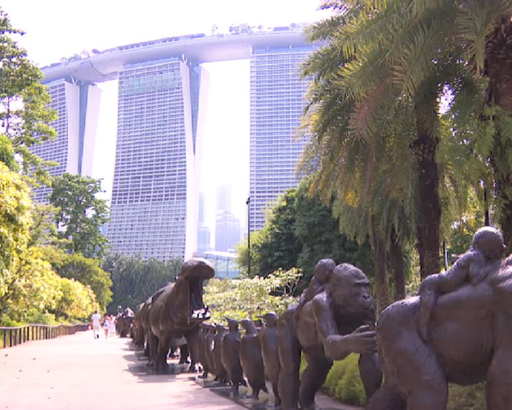 World's longest sculpture arrives at Gardens by the Bay to raise awareness of wildlife conservation