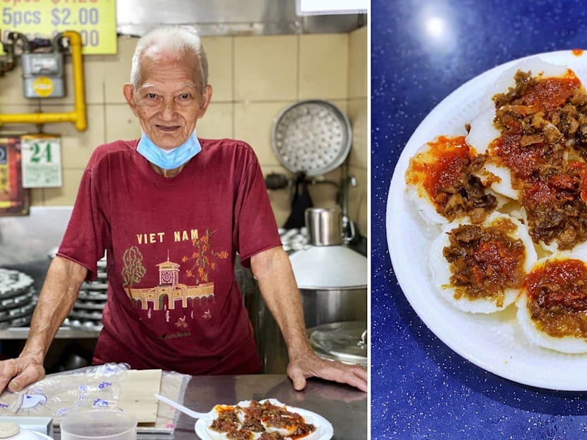 81-Year-Old Hawker Sells Chwee Kueh At Taman Jurong From 6am Daily