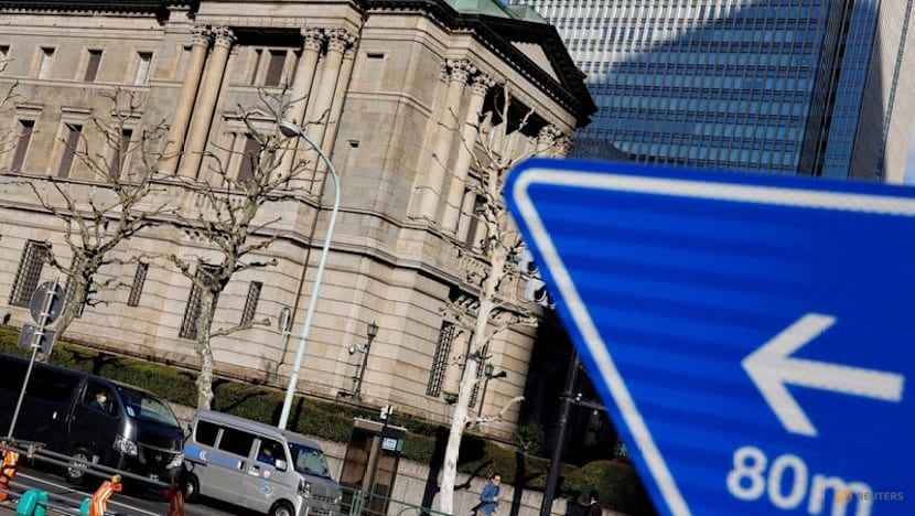 Weak yen, labour crunch key to BOJ rate hike timing, minutes show