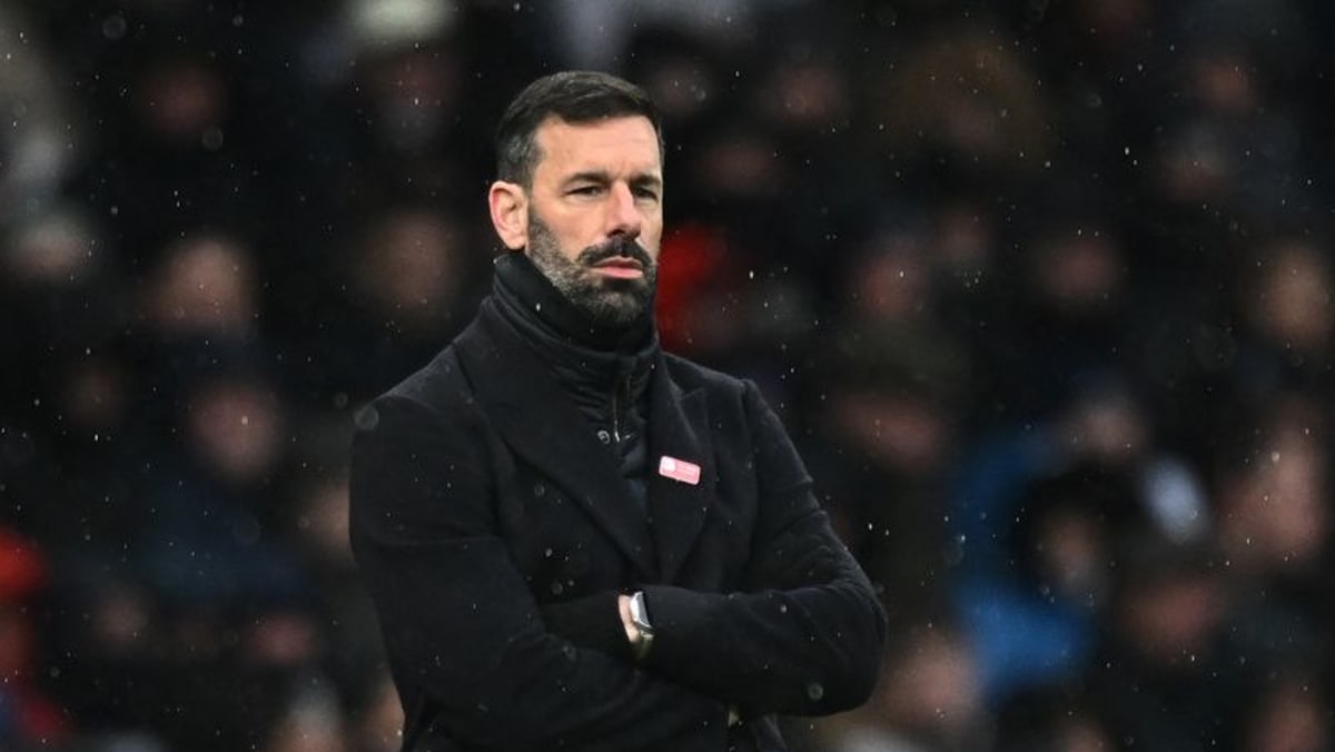 Veteran Vardy leading by example, says Leicester boss Van Nistelrooy Veteran Vardy leading by example, says Leicester boss Van Nistelrooy