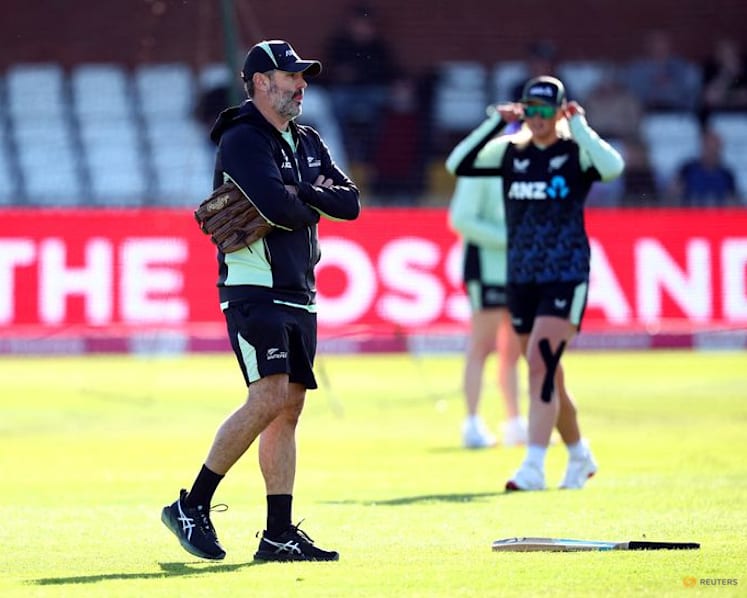 Sawyer leaves role as New Zealand women's coach