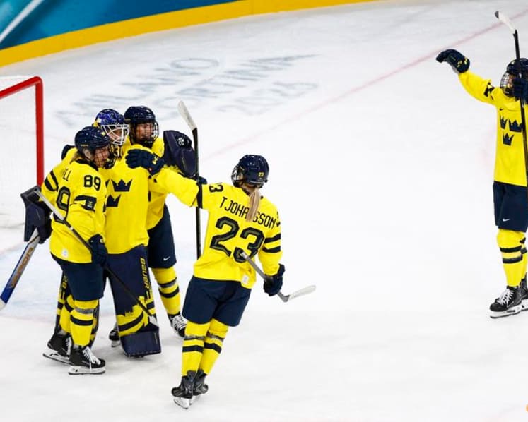 Ice Hockey-Top scorer Johansson and Sweden stay focused on group stage before medal hunt
