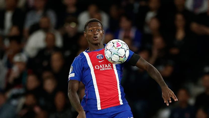 PSG's Mendes sustains thigh injury ahead of Barcelona clash