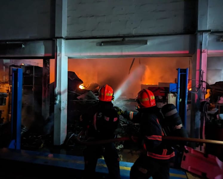Fire involving 'multiple vehicles' breaks out at workshop in Defu Lane, no reported injuries 