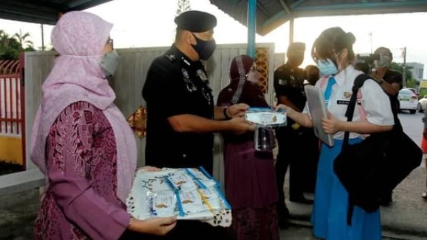 Pelajar teruja, ibu bapa syukur persekolahan kembali seperti 'biasa' di M'sia 