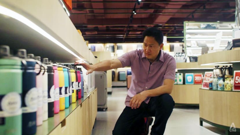 Apakah botol plastik berlabel BPA-free benar-benar aman? Kami mencari tahunya untuk Anda