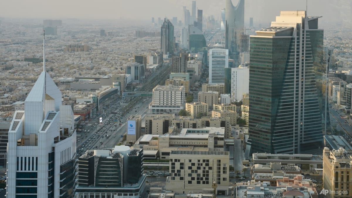 Govt staff in Saudi capital told to work from home
