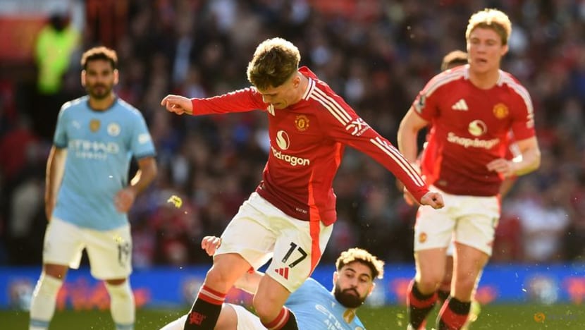 Underwhelming Manchester derby ends in stalemate