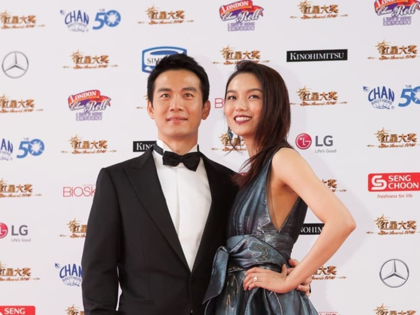 Rui En apologises at Star Awards Show 1