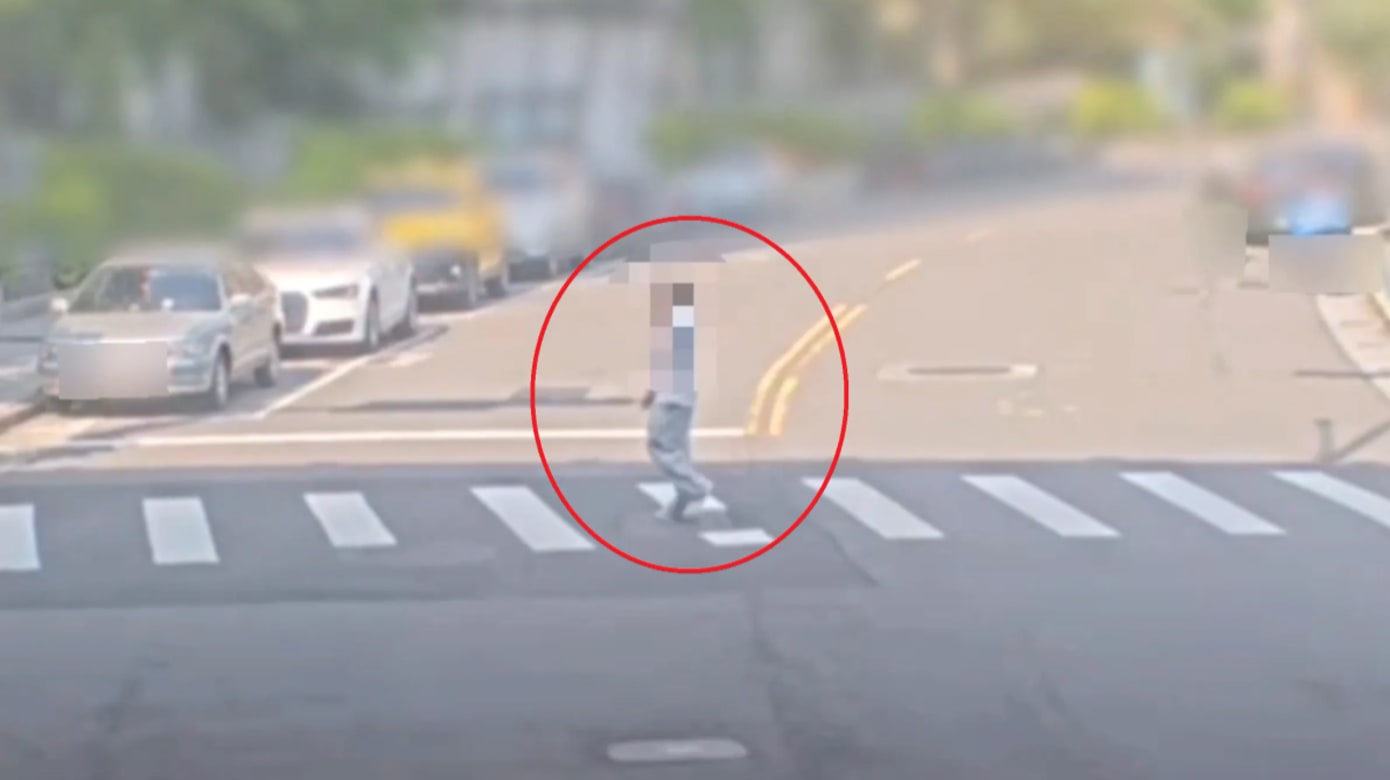 台男过路突倒卧路中央 五分钟后遭货车碾过毙命