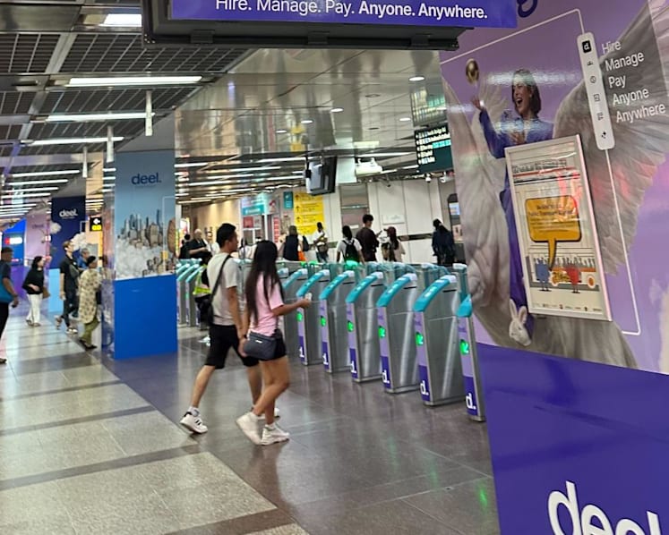 Signalling fault on Thomson-East Coast Line causes hours-long service disruption