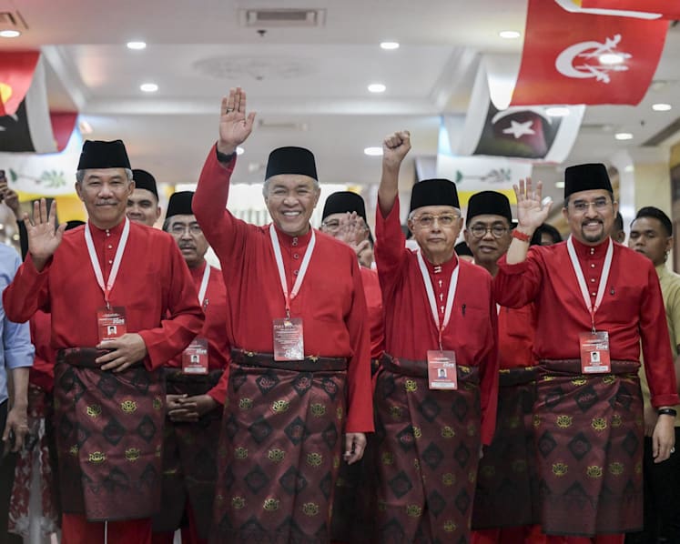 Commentary: Why is UMNO calling for an 'immediate' GE? Look at the maths Commentary: Why is UMNO calling for an 'immediate' GE? Look at the maths
