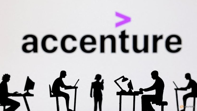 Indian IT stocks tumble as bellwether Accenture flags weak outlook