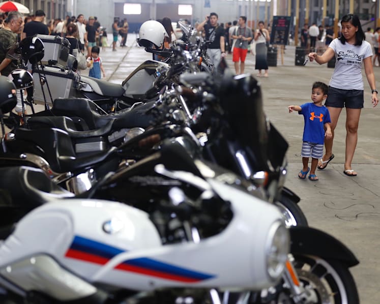 Decommissioned power station turns into art market for a day