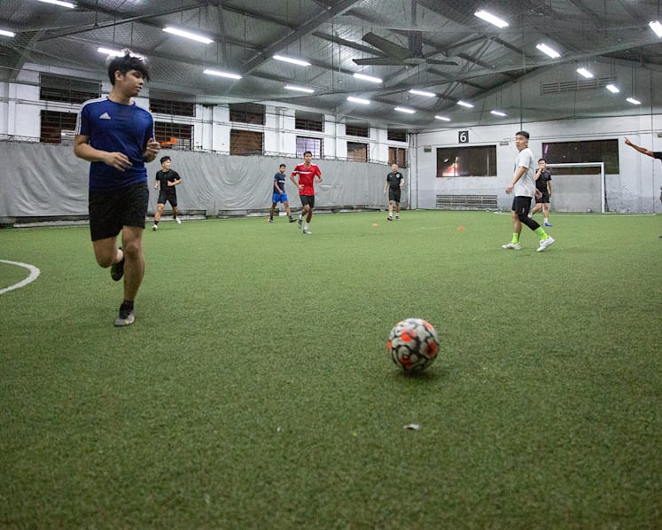 Team sports of up to 30 people can be played only at approved facilities, rule of 5 still applies elsewhere: SportSG