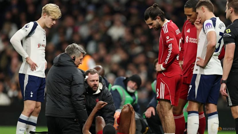 Liverpool striker Isak suffers broken leg