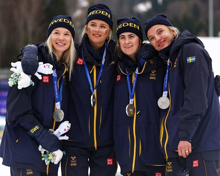 Crosscountry-Norway win women's relay, Sweden fight back to take silver