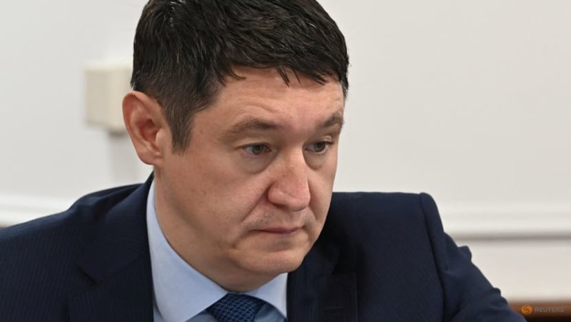 Kazakhstan in talks with oil majors to cut output, energy minister says Kazakhstan in talks with oil majors to cut output, energy minister says