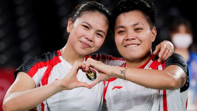 Juara Olimpik Indonesia terima hadiah 5 ekor lembu, restoran bakso & rumah baru Juara Olimpik Indonesia terima hadiah 5 ekor lembu, restoran bakso & rumah baru