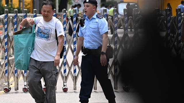 宏福苑居民获准回家收拾 警方接11起失物报案