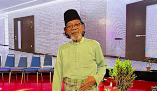 Veteran Malaysian singer-actor Jalil Hamid dies at age 69
