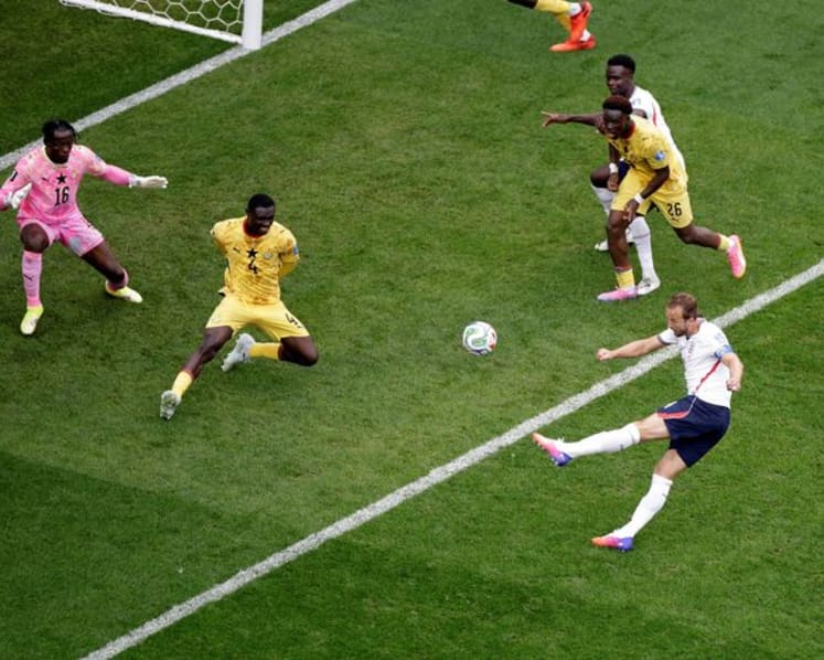 Kane fluffs his lines as England stumble against Ghana