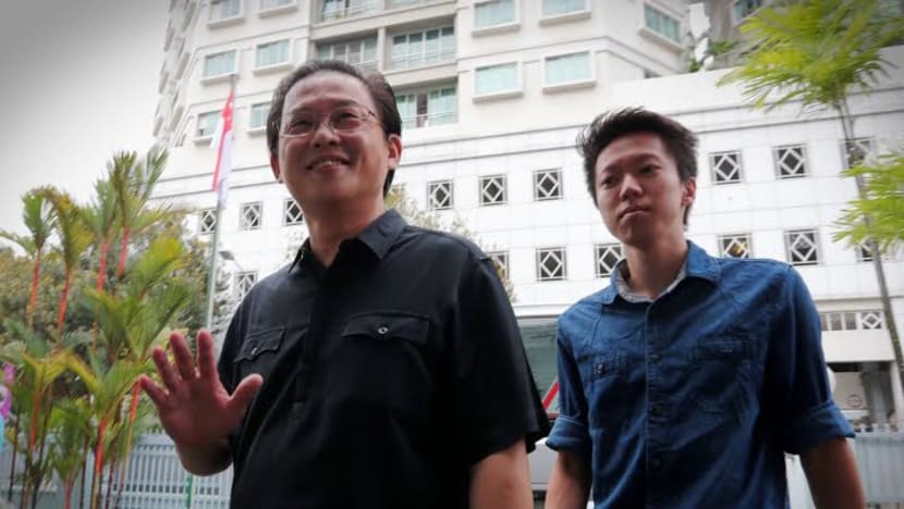 Potential candidates arrive at the Elections Department