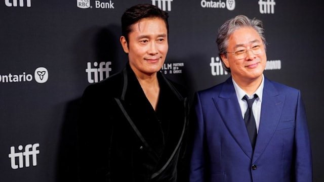 李炳宪夺多伦多影展特别贡献奖，成韩国演员第一人！