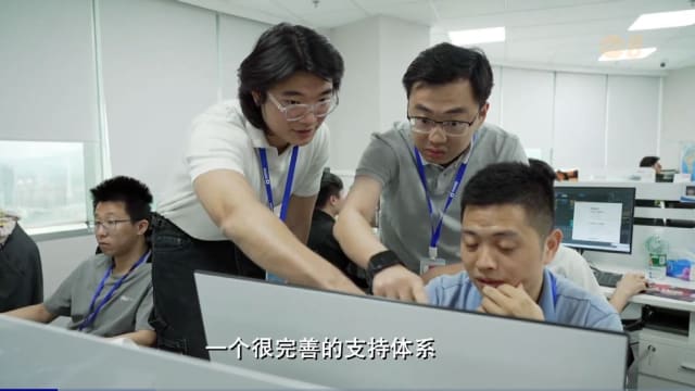 焦点 | 新加坡年轻人飘洋过海实习 难忘租房子缴水电费