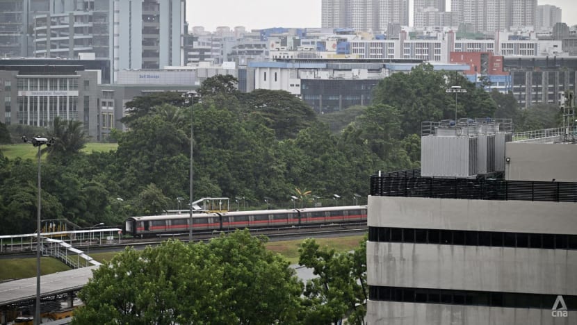 MRT disruption: Jurong East-Buona Vista stretch to remain closed for third day running; full service targeted for Monday