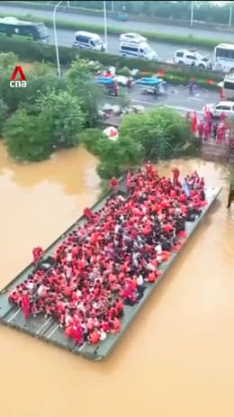 China deploys massive floating platform to rescue Guangxi flood victims
