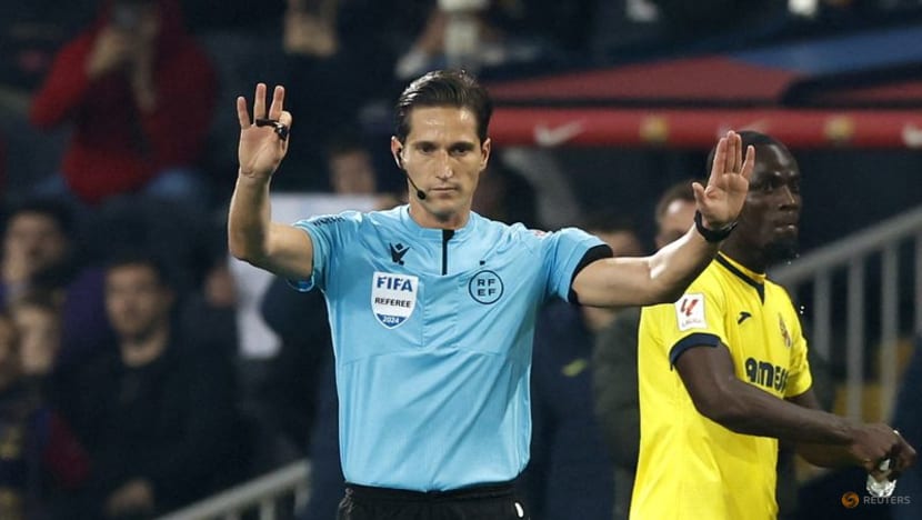 Spanish FA clears referee Munuera following conflict of interest investigation Spanish FA clears referee Munuera following conflict of interest investigation