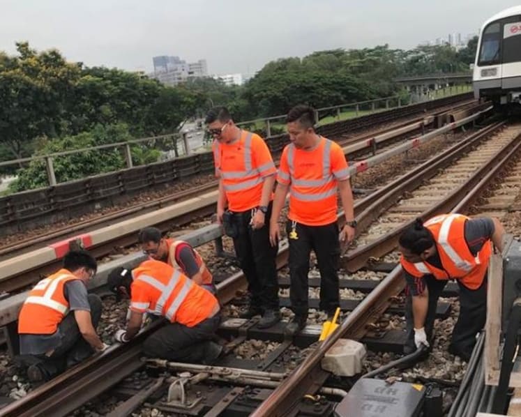 SMRT staff deployed on track 6 times to rectify track point fault on EWL