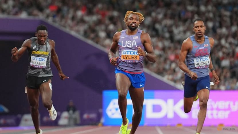 Lyles blasts into 200m final with 19.51 seconds