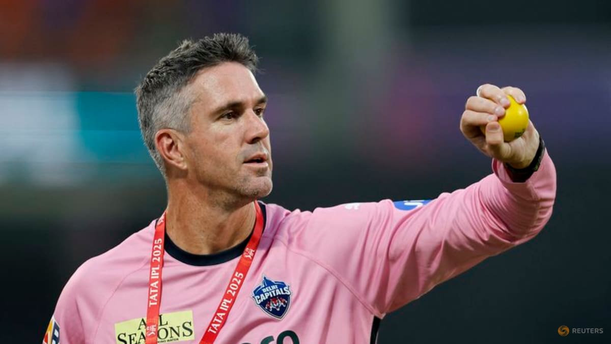 Pietersen backs Bethell to remain in India for IPL despite Cook's criticism