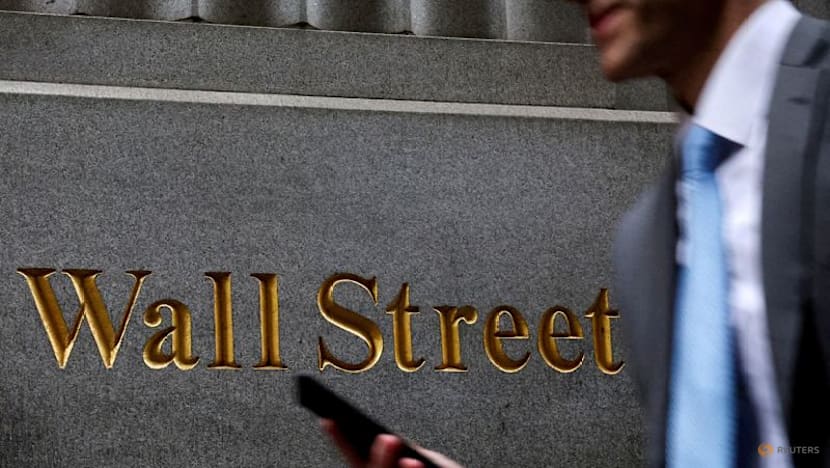 Wall St set for weekly gain, monthly loss; Treasury yields advance