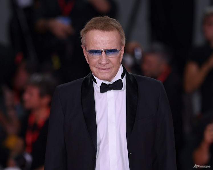 Highlander star Christopher Lambert rushed to hospital after collapsing at event Highlander star Christopher Lambert rushed to hospital after collapsing at event