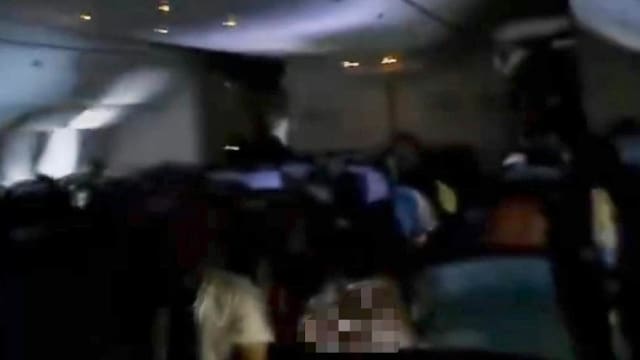 赴台班机在跑道停电三次 半数乘客不敢继续搭
