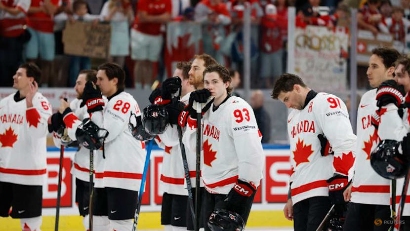 Ice hockey-Norway stun Canada to win sensational bronze at world championship