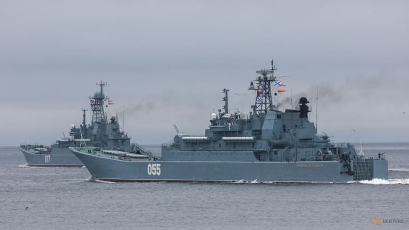 Russian Navy warship holds artillery firing drills in Sea of ​​Japan, Interfax reports