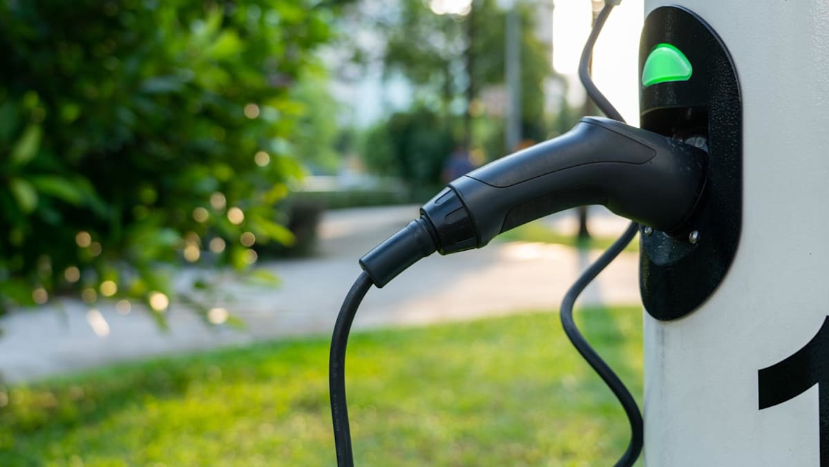 Petrol price surge isn't enough to make Singapore drivers switch to EVs, say car dealers